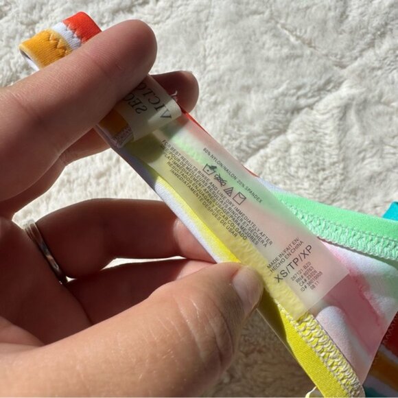 Victoria’s Secret | Rainbow stripe Halter Bandeau Bikini Top | Size Extra Small - Picture 9 of 10